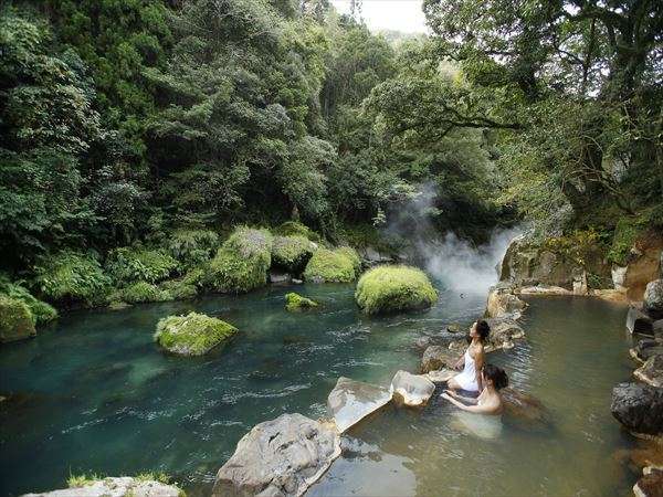 Open-air bath